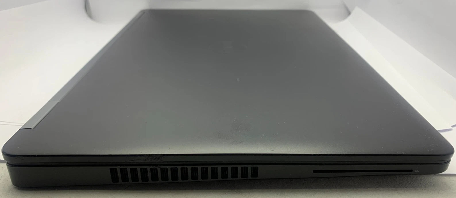 Dell Latitude 5570 โ Core i7 6th Gen - All UAE FREE Delivery Dell Latitude 5570 โ Core i7 6th Gen - All UAE FREE Delivery